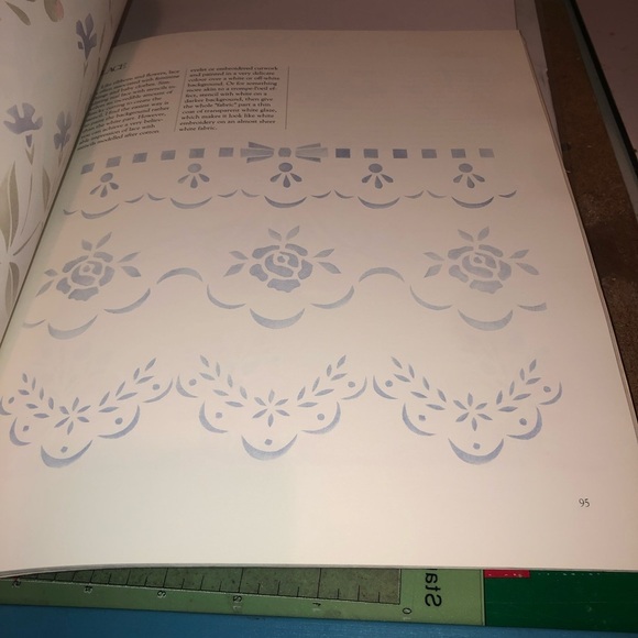 Stencilling: A Harrowsmith Guide By Sandra Buckingham - book is like new - Picture 8 of 9
